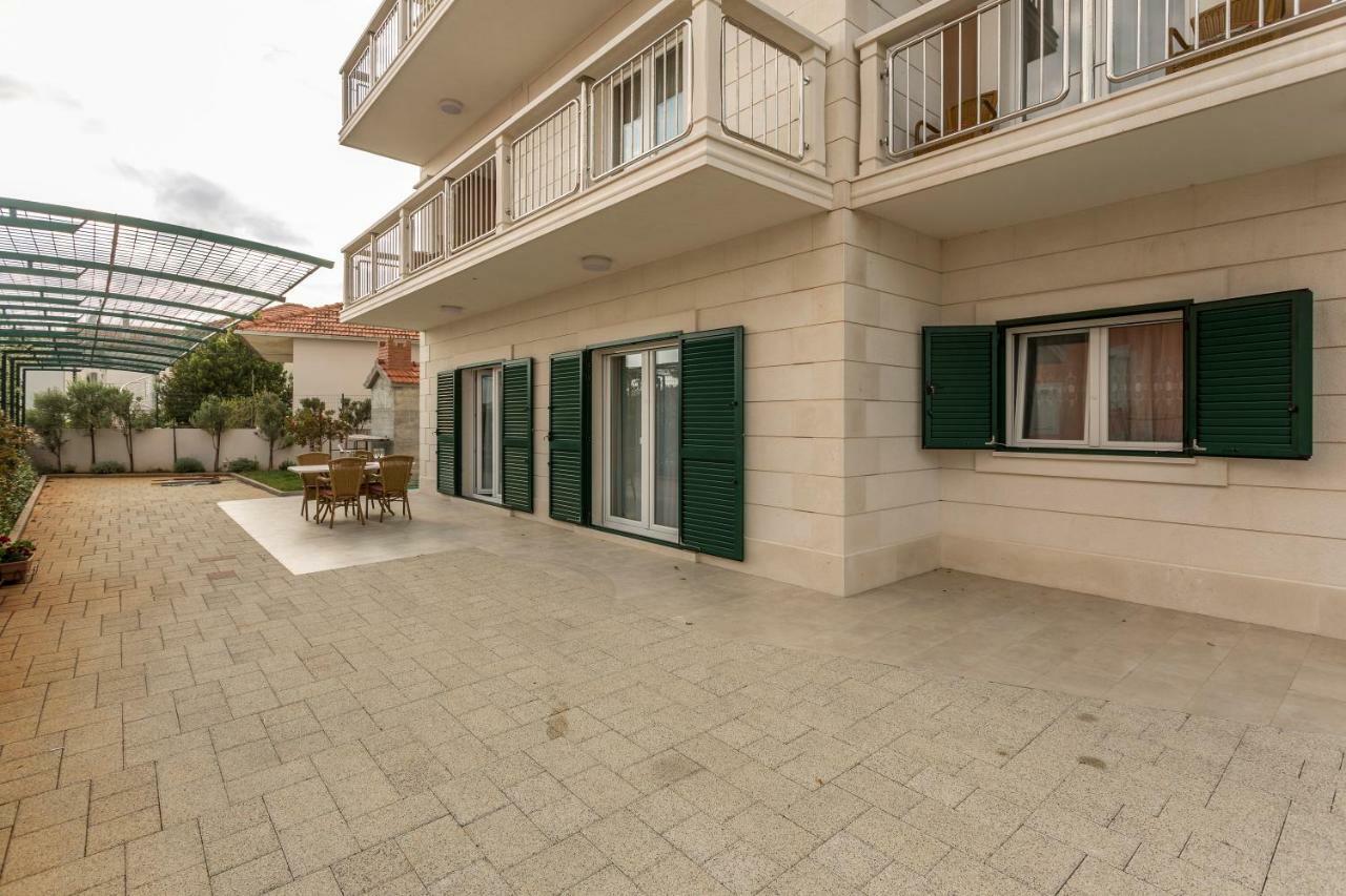 Villa Flores Rogoznica  Exterior foto